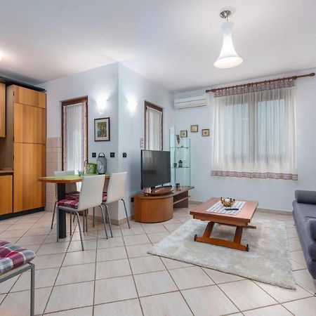 Apartment Roberto Punta Porec Exterior photo