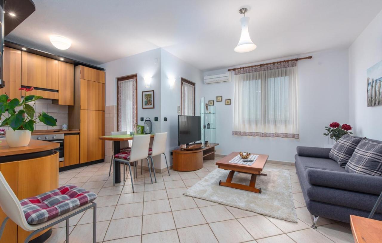 Apartment Roberto Punta Porec Exterior photo