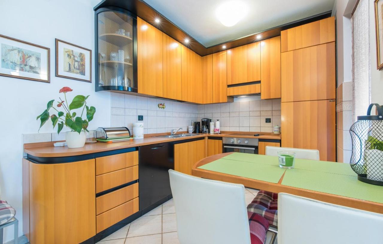 Apartment Roberto Punta Porec Exterior photo